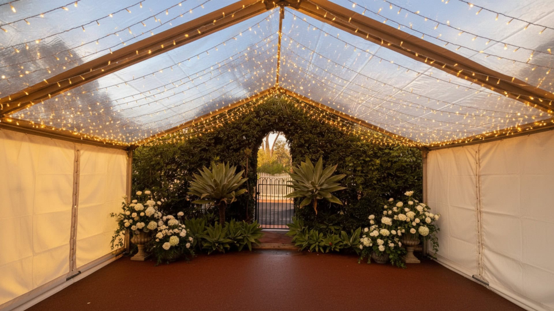interior-small-marquee-clear-lp